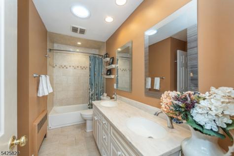 12 Henry Street Roxbury NJ 07876