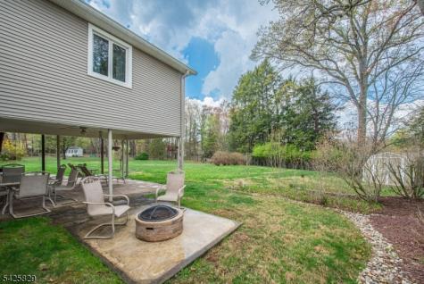 12 Henry Street Roxbury NJ 07876