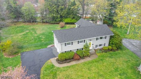 12 Henry Street Roxbury NJ 07876