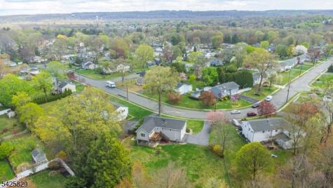 12 Henry Street Roxbury NJ 07876