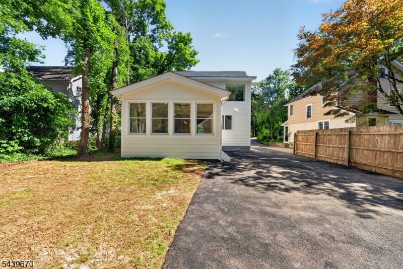 129 W Oak Street Bernards NJ 07920