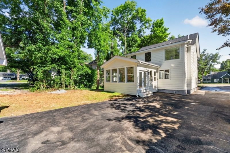 129 W Oak Street Bernards NJ 07920