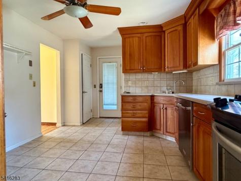 210 Burns Way Fanwood NJ 07023
