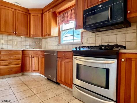 210 Burns Way Fanwood NJ 07023