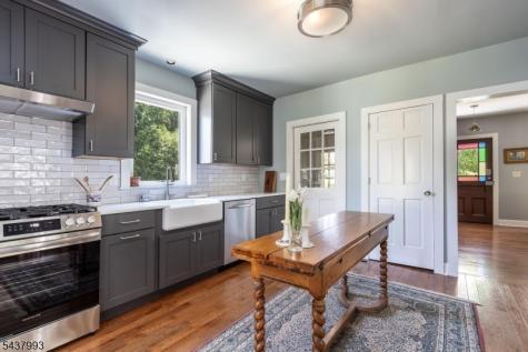 2 Overlook Avenue Peapack Gladstone NJ 07934