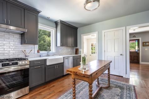 2 Overlook Avenue Peapack Gladstone NJ 07934
