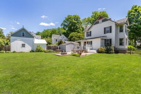 2 Overlook Avenue Peapack Gladstone NJ 07934