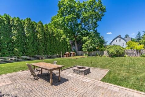2 Overlook Avenue Peapack Gladstone NJ 07934