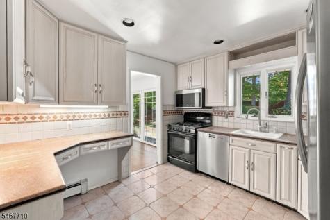 29 Addison Place Hohokus NJ 07423