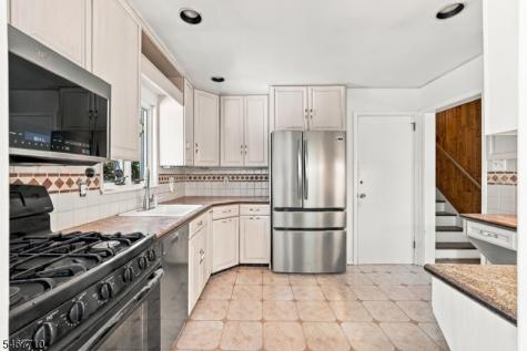 29 Addison Place Hohokus NJ 07423