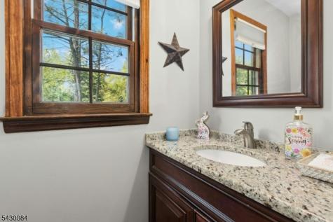 220 Queens Lane Mountainside NJ 07092
