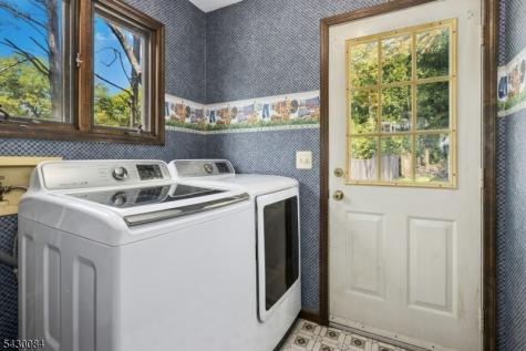 220 Queens Lane Mountainside NJ 07092
