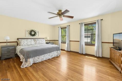 220 Queens Lane Mountainside NJ 07092