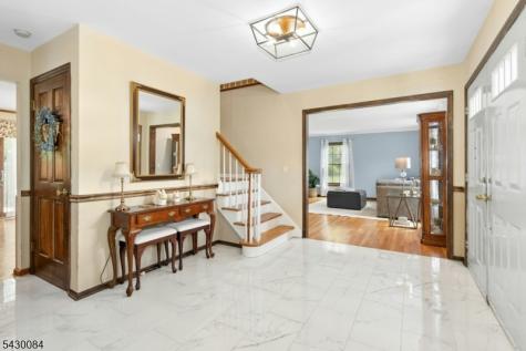 220 Queens Lane Mountainside NJ 07092
