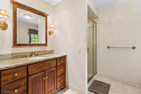 220 Queens Lane Mountainside NJ 07092