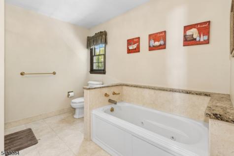220 Queens Lane Mountainside NJ 07092