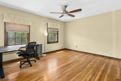 220 Queens Lane Mountainside NJ 07092