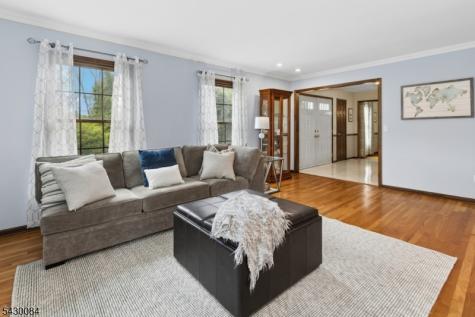 220 Queens Lane Mountainside NJ 07092