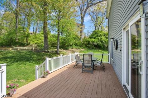 220 Queens Lane Mountainside NJ 07092
