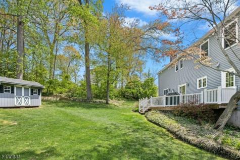 220 Queens Lane Mountainside NJ 07092