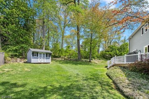 220 Queens Lane Mountainside NJ 07092