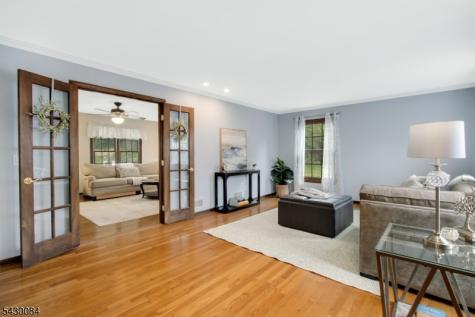 220 Queens Lane Mountainside NJ 07092