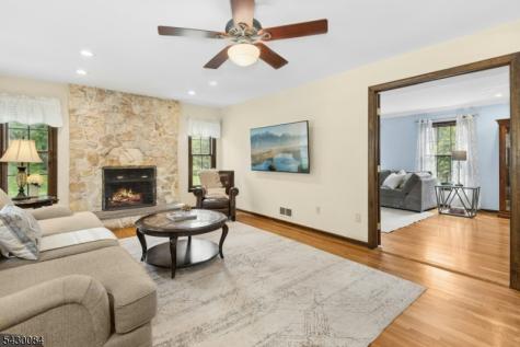 220 Queens Lane Mountainside NJ 07092