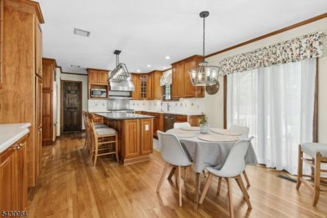 220 Queens Lane Mountainside NJ 07092