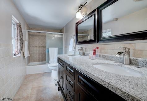 13 Hazel Avenue Livingston NJ 07039