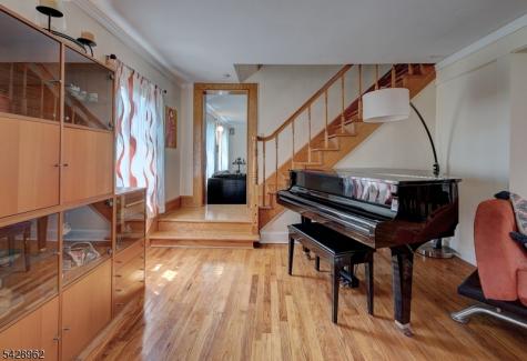 13 Hazel Avenue Livingston NJ 07039