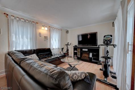13 Hazel Avenue Livingston NJ 07039