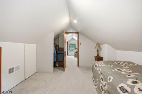 8 Ivan Road West Milford NJ 07480