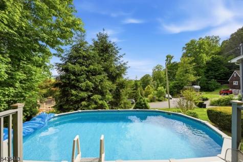 8 Ivan Road West Milford NJ 07480