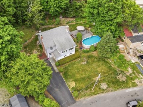 8 Ivan Road West Milford NJ 07480