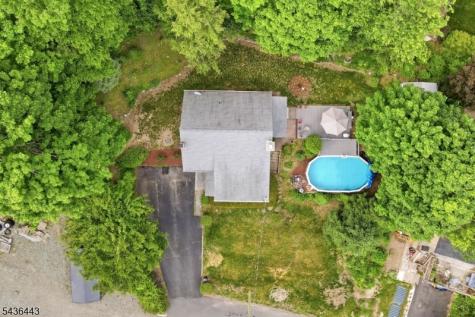 8 Ivan Road West Milford NJ 07480