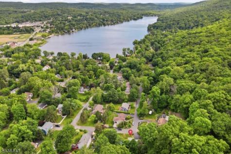 8 Ivan Road West Milford NJ 07480