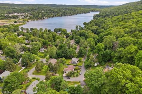 8 Ivan Road West Milford NJ 07480