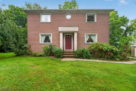9 Woods Edge Court White NJ 07823