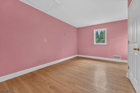 9 Woods Edge Court White NJ 07823