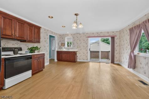 9 Woods Edge Court White NJ 07823