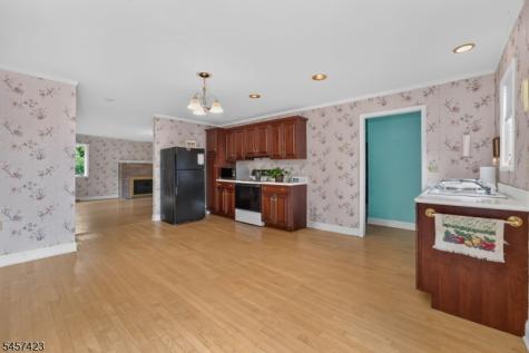 9 Woods Edge Court White NJ 07823