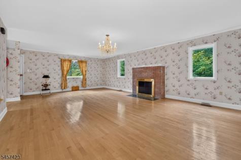 9 Woods Edge Court White NJ 07823