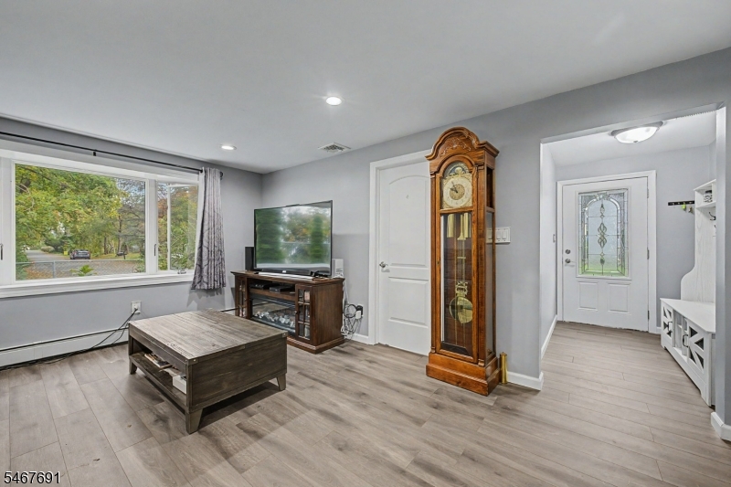 8 Yale Street Mount Olive NJ 07828