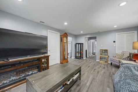 8 Yale Street Mount Olive NJ 07828