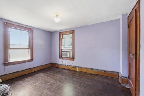 205 5TH Street Belvidere NJ 07823