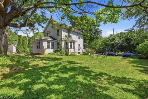 205 5TH Street Belvidere NJ 07823