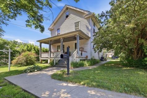 205 5TH Street Belvidere NJ 07823