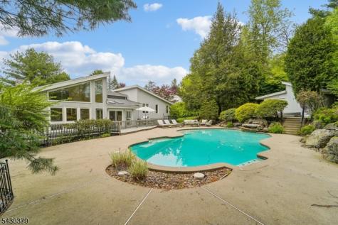 8 Union Hill Road Denville NJ 07834