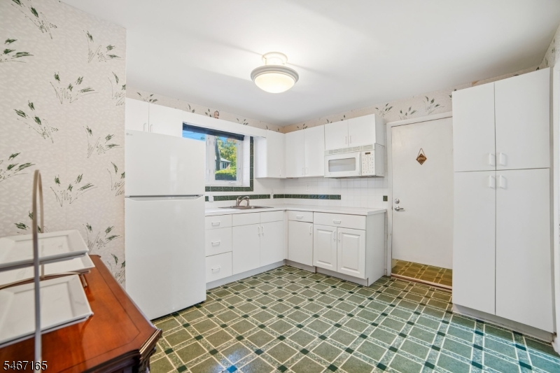 59 Trocha Avenue Livingston NJ 07039