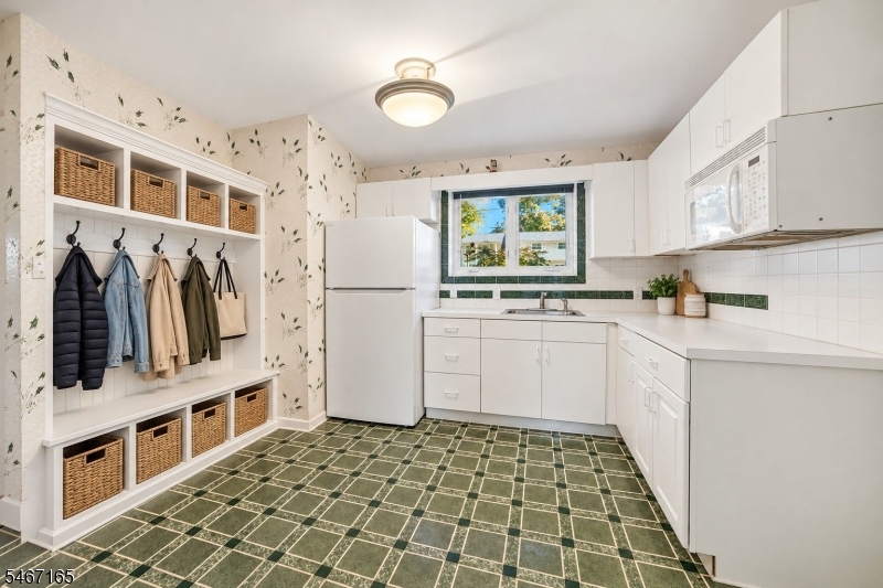 59 Trocha Avenue Livingston NJ 07039
